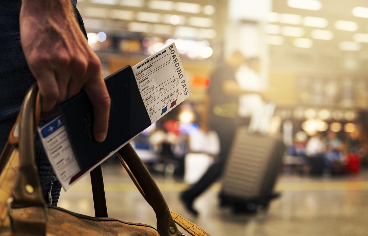 Vorfall am Flughafen Köln/Bonn: Britischer Passagier mit verbotener Waffe nach Mallorca unterwegs
