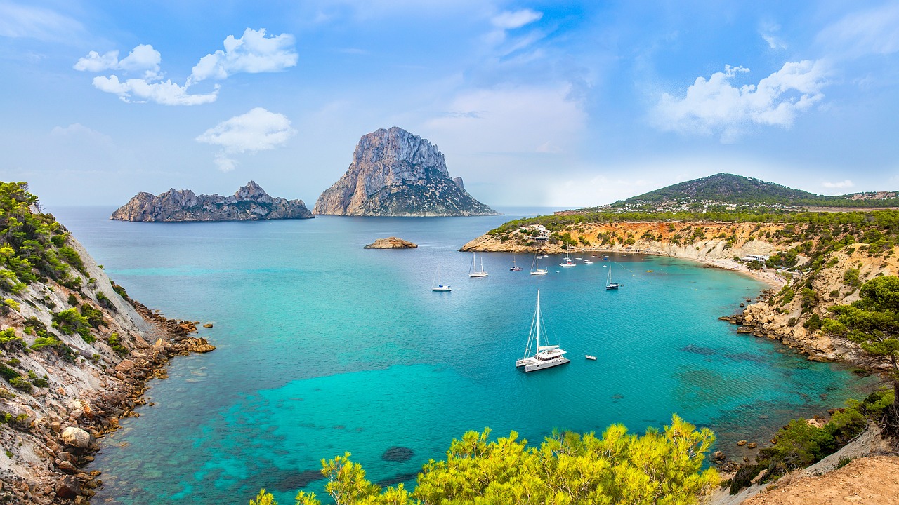 Schrecklicher Fund: Verweste Leiche treibt zwischen Ibiza und Mallorca in den Wellen
