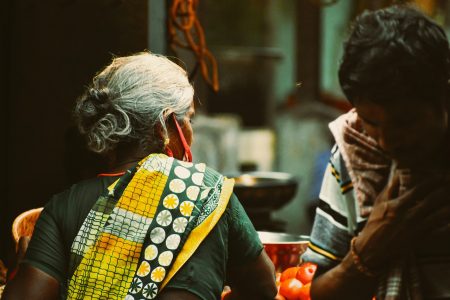 Deutsche Touristen auf Mallorca: Illegaler Handel mit gefälschten Markenprodukten und die Risiken für Käufer