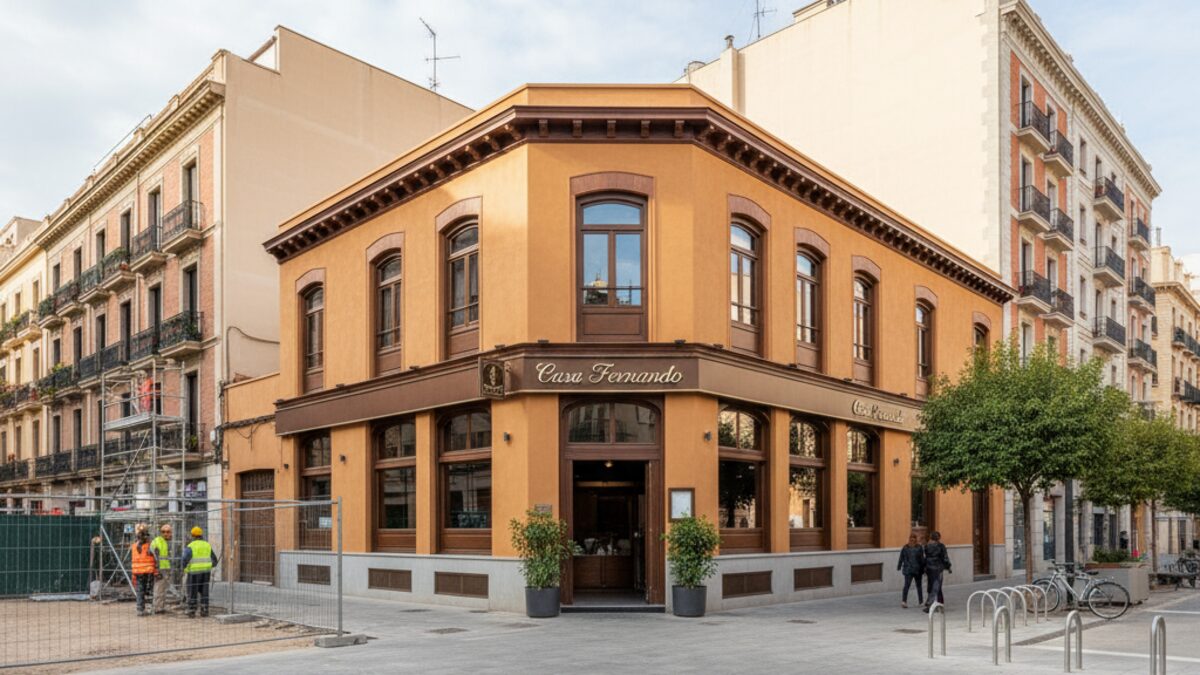 Außenansicht des Restaurants Casa Fernando in Ciutat Jardí mit Bauarbeiten im Hintergrund nach erfolgreicher Sicherheitsevaluierung und Wiedereröffnung