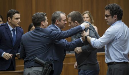 Angeklagter greift Zeugen im Gerichtssaal in Palma an Gerichtssaal in Palma: Angeklagter greift Zeugen an