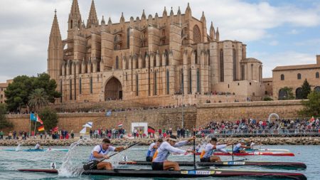 Ciutat de Palma: Spektakuläre Regatten trotz Regen Kanurennsport-Event in Palma de Mallorca mit internationalen Athleten
