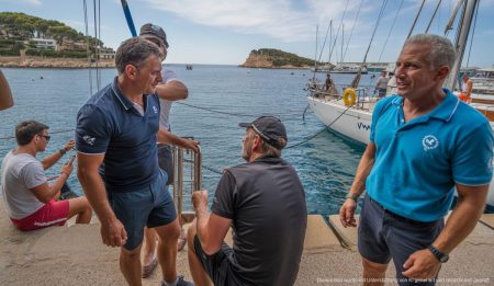 Der Kampf des Club de Vela um den Erhalt in Puerto Andratx Club de Vela in Puerto Andratx, Mallorca zeigt die Vielfalt und Lebendigkeit des Segelclubs.