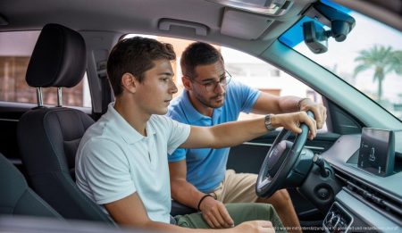 Fahrschule in Palma de Mallorca mit jungen Fahrern