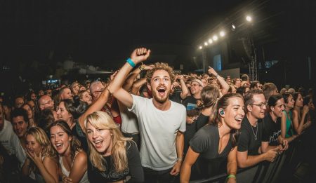 Mallorca: Bierkönig-Comeback von Ikke Hüftgold begeistert Ikke Hüftgold auf der Bierkönig-Bühne in Mallorca im Jahr 2025