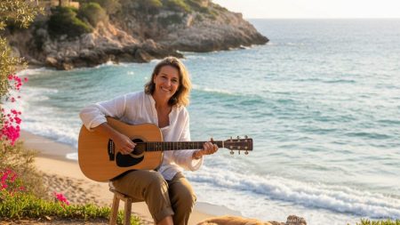 Tag der Deutschen Einheit auf Mallorca: Konsul Engstler mahnt zu Wachsamkeit Konsul Engstler hält eine Rede am Tag der Deutschen Einheit im Joy Palace an der Playa de Palma auf Mallorca, umgeben von internationalen Gästen am Meer