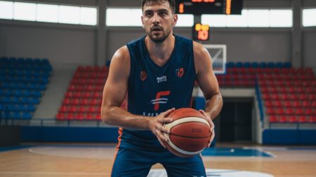 Lóic Menuge beim Basketballtraining auf Mallorca