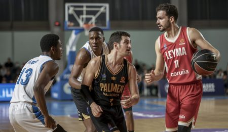 Palmer Basket Mallorca trifft auf starken Gegner Leyma Coruña Basketballspiel Palmer Basket Mallorca gegen Leyma Coruña