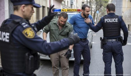 Großer Drogenring auf den Balearen zerschlagen: 22 Festnahmen Polizeieinsatz bei der Zerschlagung eines Drogenrings auf den Balearen