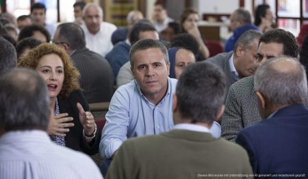 PP von Inca plant Führungserneuerung im Dezember Parteiversammlung des PP in Inca mit Politikern in Diskussion