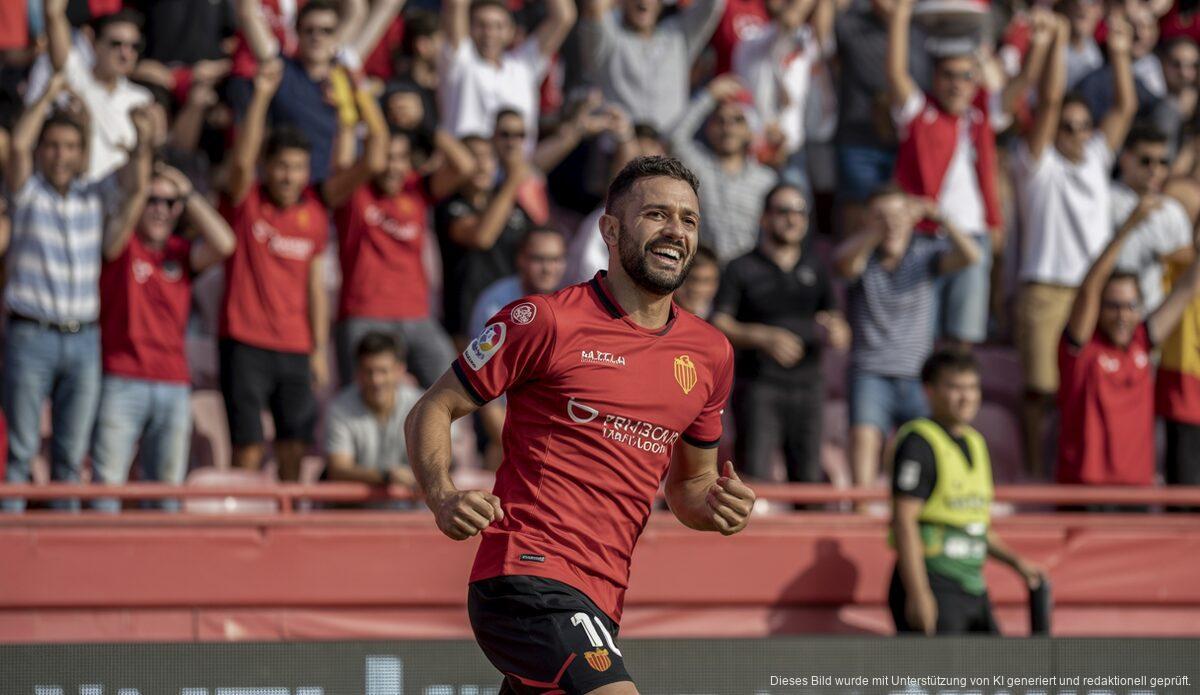 Vedat Muriqi feiert ein Tor im Jersey von RCD Mallorca