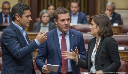 Vox fordert Verbot von Burka und Niqab auf den Balearen Debatte im Balearen-Parlament zu Burka- und Niqab-Verbot