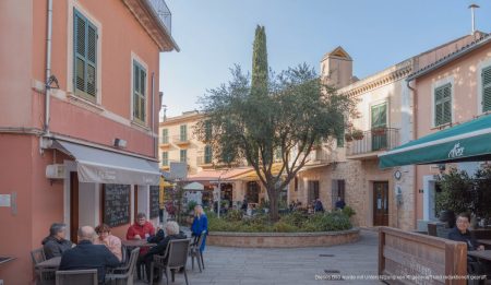 Milder Dezembertag auf Mallorca mit klarem Himmel, Sineu.