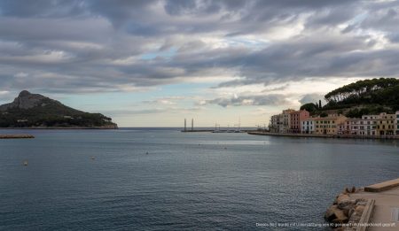 Wetterwechsel in Port d’Andratx: Regenabschied zum Jahreswechsel Der Wetterwechsel in Port d'Andratx von Regen zu Wolken