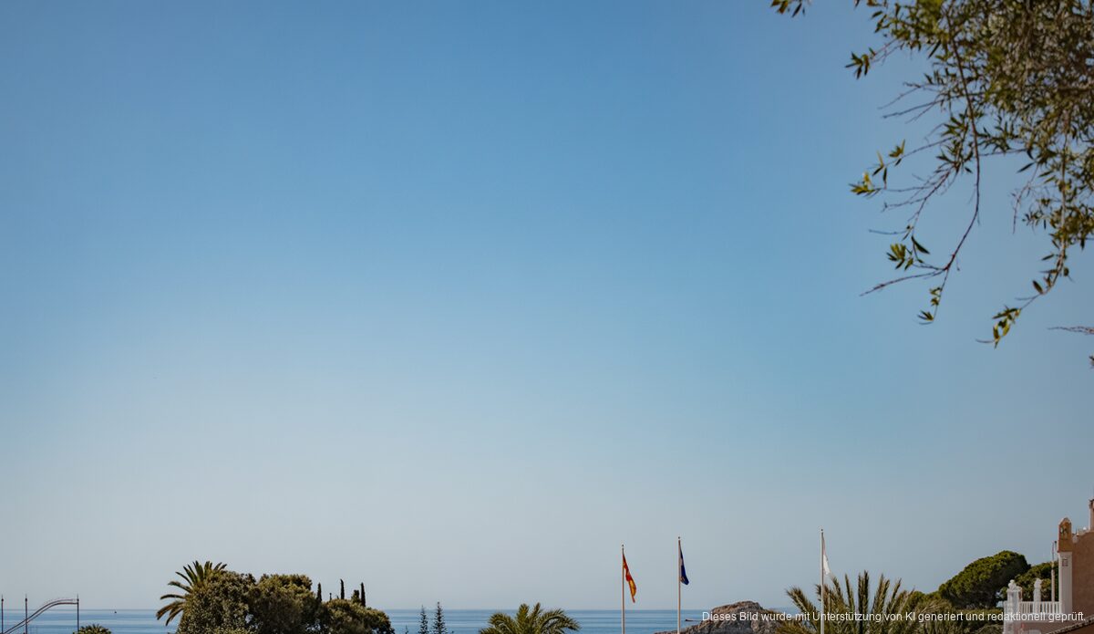 Klarer Himmel in Alcúdia auf Mallorca mit milden Wintertemperaturen