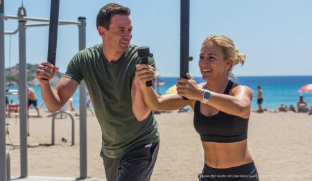 Andreas und Caro Robens bei einem Workout am Ballermann in Mallorca