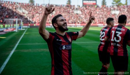 Vedat Muriqi glänzt mit Hattrick beim Sieg von RCD Mallorca Vedat Muriqi feiert seinen Hattrick im Son Moix Stadion