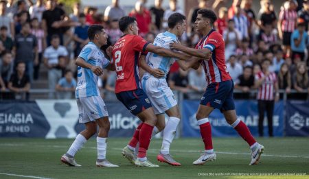 Balearen-Derby endet torlos: Poblense und Atlético Baleares trennen sich unentschieden Poblense gegen Atlético Baleares im Balearen-Derby, fokussiert auf unangepasste Ballwechsel und Verteidigungsstrategien