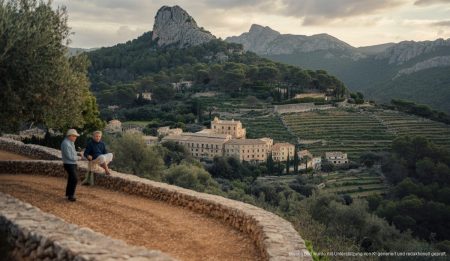 Mallorca: Neue Entwicklungen im Schutz der Serra de Tramuntana Historische Kulturlandschaft der Serra de Tramuntana auf Mallorca mit Olivenhainen und traditionellen Landgütern.