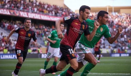 RCD Mallorca nach Niederlage gegen Betis in Abstiegsgefahr RCD Mallorca gegen Real Betis: Spieler und dynamisches Stadionszenario