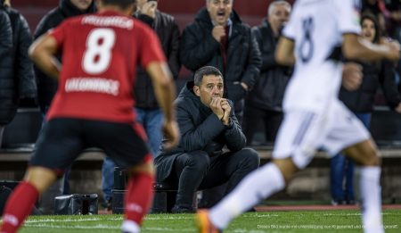 Real Mallorca Trainer Arrasate unter Druck: Rausschmiss droht Real Mallorca Trainer Jagoba Arrasate am Spielfeldrand