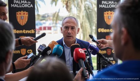 Real Mallorca sucht neuen Trainer: Arrasate entlassen Trainer Jagoba Arrasate bei einer Pressekonferenz in Palma de Mallorca