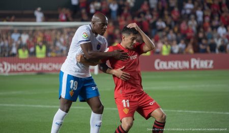 Spielszene Mallorca gegen Getafe, Luis Orejuela gegen Allan Nyom
