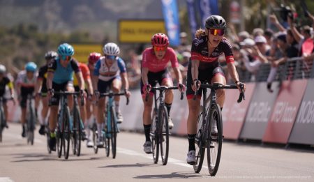 Janine Meyer durchbricht Streckenrekord beim Mallorca 312 Radrennen