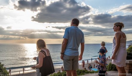 Viele Wolken und Sonnenschein über Mallorcas Küste