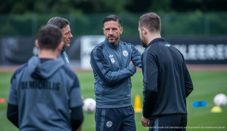 Demichelis verlässt Mallorca: Neuer Trainer bei Real Mallorca bekannt Martín Demichelis auf dem Trainingsfeld von RB Leipzig in Diskussion.