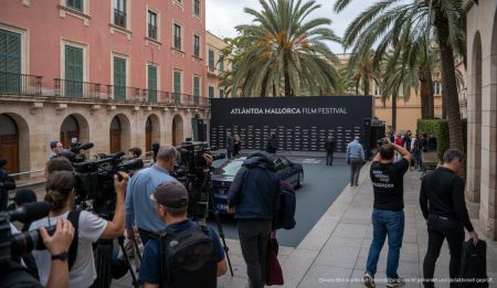 Clausura des Atlàntida Film Festivals mit der Königin in Palma Atlàntida Mallorca Film Fest 2026 Gala im Patio de la Misericòrdia