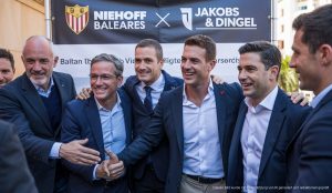 CD Atlético Baleares gewinnt neue Sponsoren für die Zukunft CD Atlético Baleares und neue Sponsoren bei einer Presseveranstaltung in Palma.