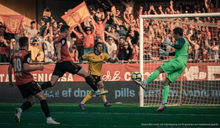 Fußballspiel zwischen Real Mallorca und Las Palmas in Palma de Mallorca